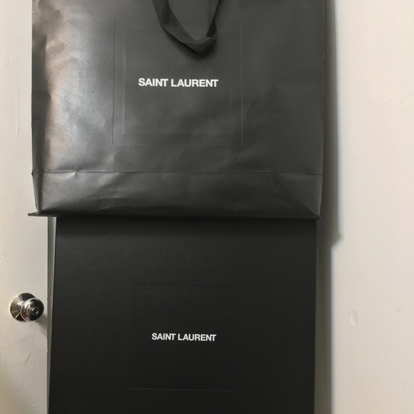 Saint Laurent Empty Totes Bag Box and shopping Gift Bag. Dimensions 3.5x20.5x22 - Picture 5 of 9
